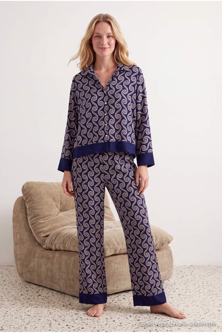 TRENDYOLMİLLA Damen Dunkelblau Geometrisches Muster Lang, Regular Fit Pyjama- Sets - Image 6