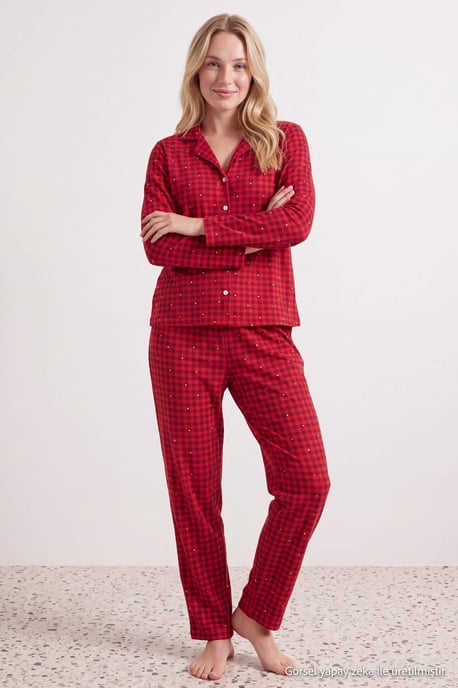 TRENDYOLMİLLA Damen 2er Pack Rot Mit Grafikprint Lang, Regular Fit Pyjama- Sets - Image 6