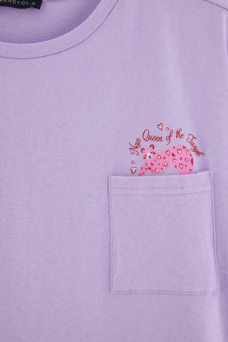 TRENDYOLMİLLA Damen 2er Pack Lila Animal-Print Kurz Loungewear Regular Fit Pyjama- Sets - Image 4