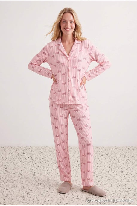 TRENDYOLMİLLA Damen 2er Pack Rosa Mit Grafikprint Lang, Regular Fit Pyjama- Sets - Image 1