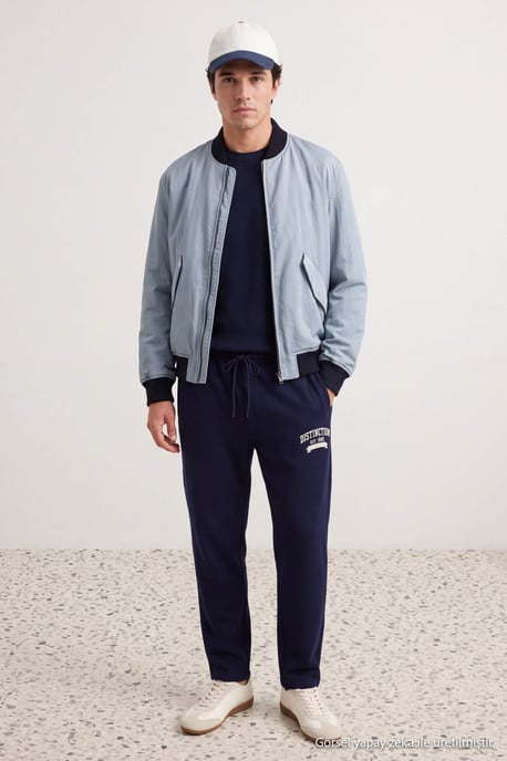 TRENDYOL MAN Herren Dunkelblau Mit Slogan Normale Taille Jogginghosen - Image 2