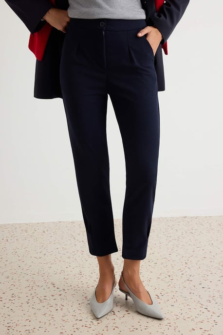 TRENDYOLMİLLA Damen Dunkelblau Einfarbig Karottenhose Normale Taille Hosen - Image 2