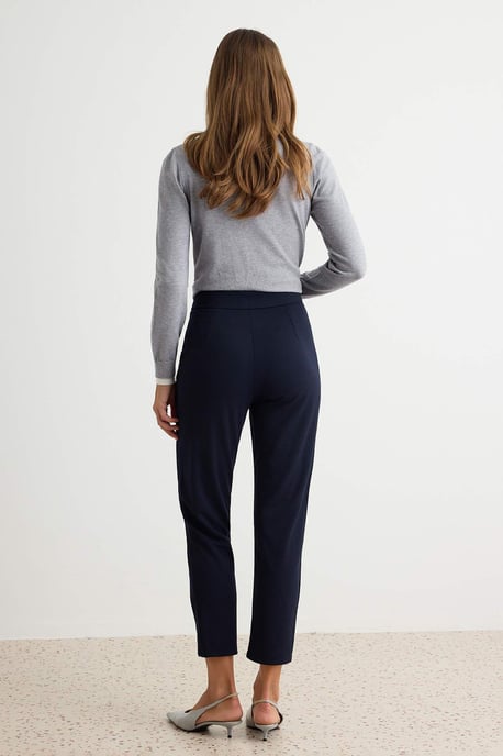 TRENDYOLMİLLA Damen Dunkelblau Einfarbig Karottenhose Normale Taille Hosen - Image 3