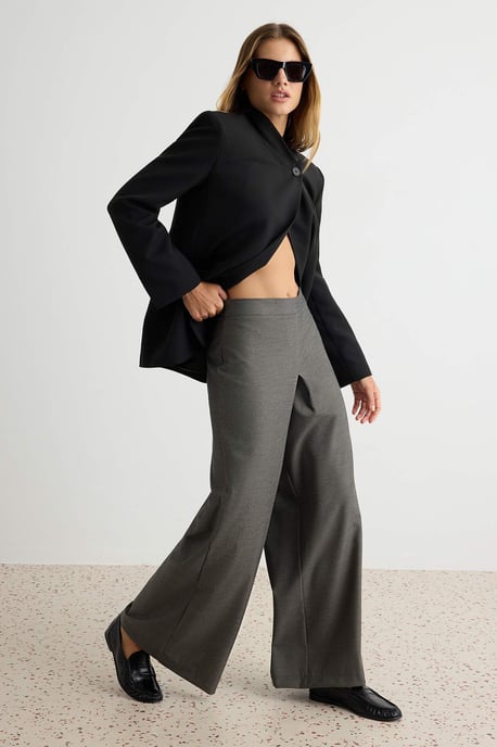 TRENDYOLMİLLA Damen Grau Einfarbig Weites Bein Hohe Taille Hosen - Image 4