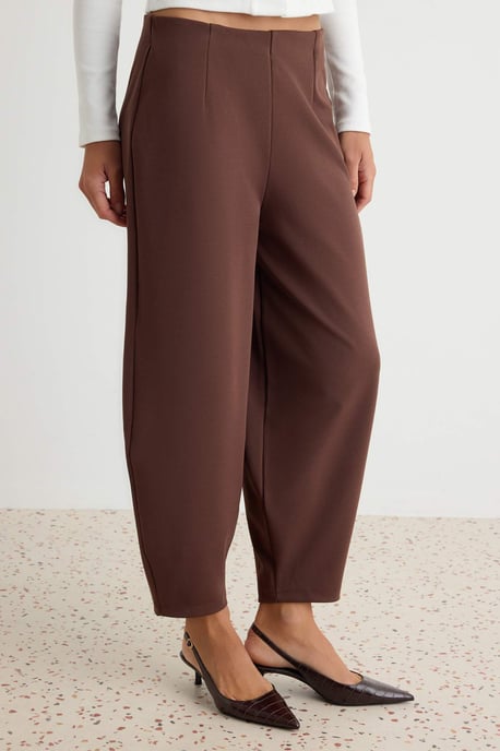 TRENDYOLMİLLA Damen Braun Einfarbig Barrel-Leg Normale Taille Hosen - Image 2