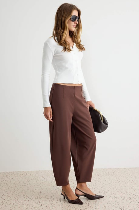 TRENDYOLMİLLA Damen Braun Einfarbig Barrel-Leg Normale Taille Hosen - Image 4