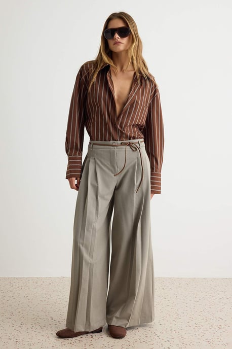TRENDYOLMİLLA Damen Dunkelblau Einfarbig Weites Bein Normale Taille Hosen - Image 4
