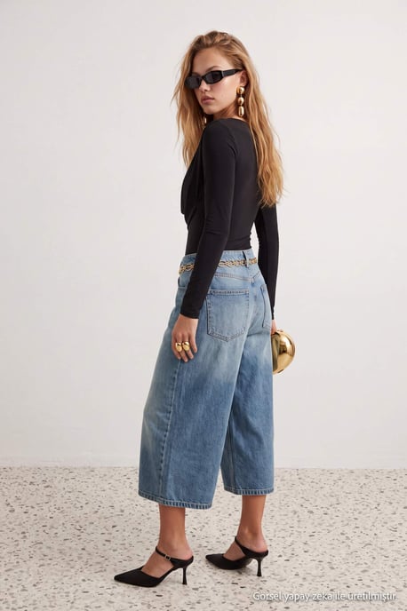 TRENDYOLMİLLA Damen Schwarz Einfarbig Lang, Tailliert Bodys - Image 4