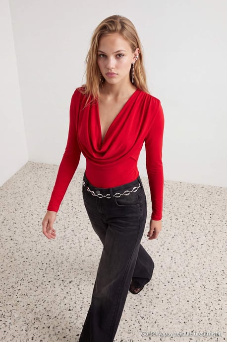 TRENDYOLMİLLA Damen Rot Einfarbig Lang, Tailliert Bodys - Image 3
