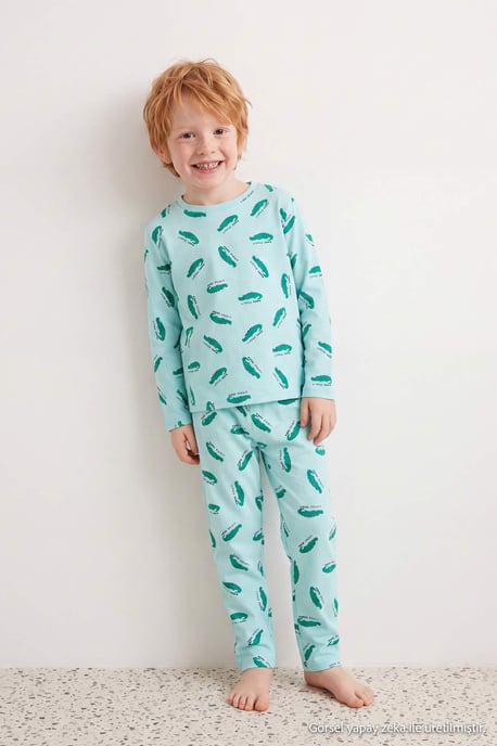 TRENDYOLKIDS Jungen Grün Mit Grafikprint Lang, Regular Fit Pyjama- Sets - Image 1