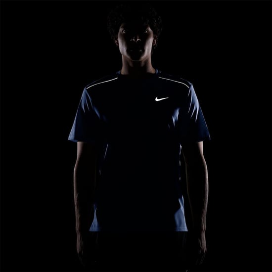 Nike - "Miler" T-Shirt für Herren, Reflektierende Details (Hellblau) - Image 4