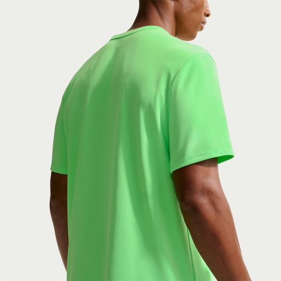 Nike - "Miler" T-Shirt für Herren, Reflektierende Details (Grün/Silber) - Image 2