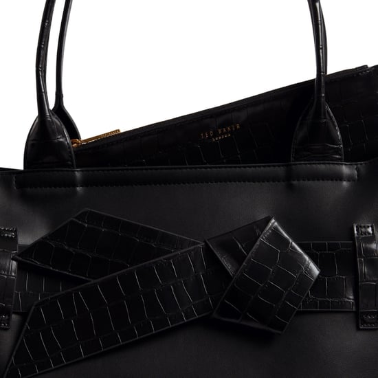 Schwarze Tragetasche Von Ted Baker Mit Krokodil-effekt Und Schleife - Image 5