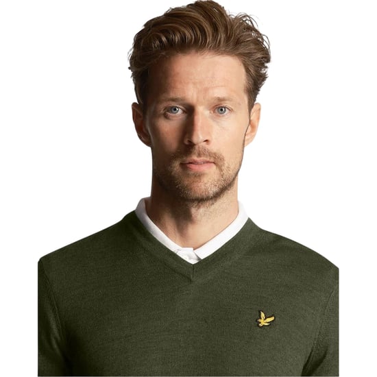 Lyle & Scott - Pullover für Herren, V-Ausschnitt, Emblem, Regulär (Kaktus-Grün) - Image 4