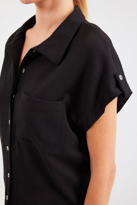 Big Dart Texturiertes Crepe-Hemd mit Brusttasche - Schwarz - Image 4