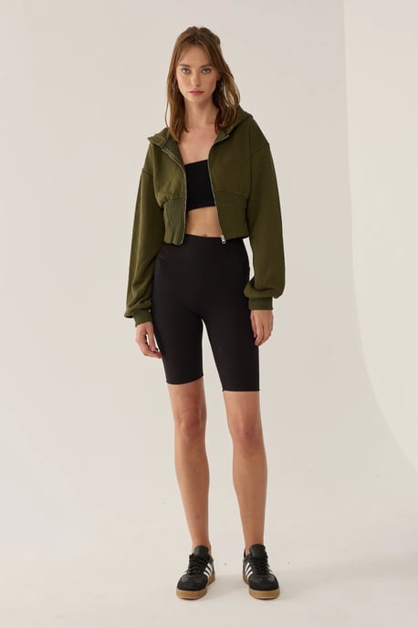 Slim Fit Cropped Hoodie mit Reißverschluss - Image 3