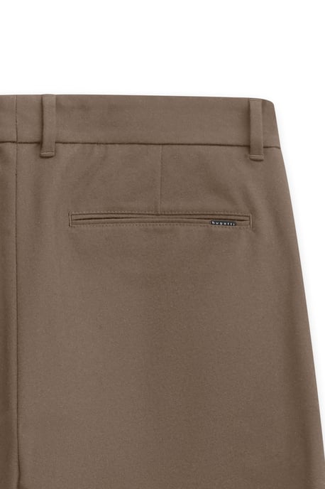 Bugatti Herren Chino Tapered Fit mit Soft Touch - Image 4