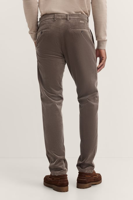 Bugatti Herren Cordhose mit Soft Touch & Stretch-Komfort - Image 2