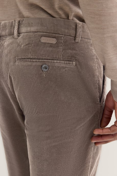 Bugatti Herren Cordhose mit Soft Touch & Stretch-Komfort - Image 5