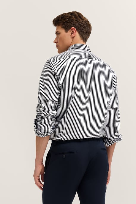 Bugatti Herren Freizeithemd langarm gestreift mit Button-Down und aus Baumwolle - Image 2