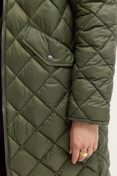 Bugatti Damenparka mit Rautensteppung und Collegekragen - Grün - Image 5