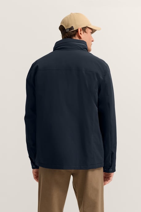 Bugatti Regenjacke Regular Fit mit Kapuze und Stehkragen - Marineblau - Image 2