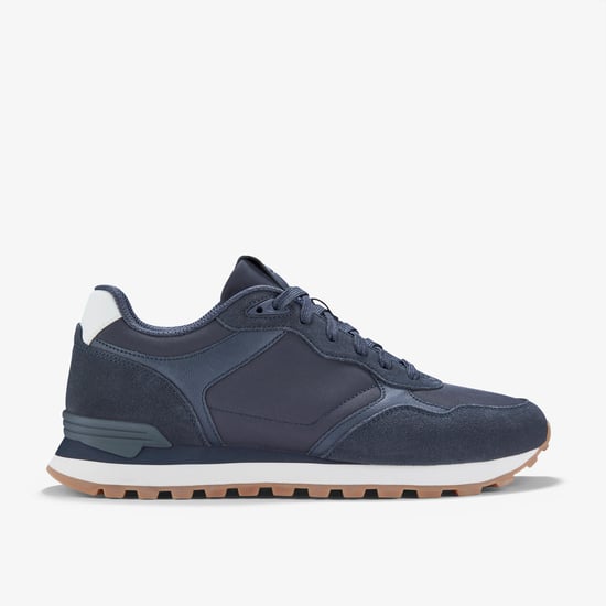 MOLLAND GO Sneakers - Image 1