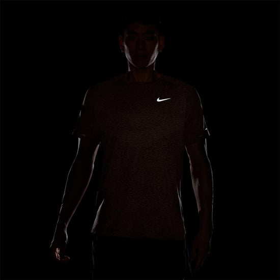 Nike - "Stride" T-Shirt für Herren (Hellrot) - Image 4