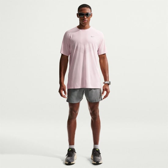 Nike - "Stride" T-Shirt für Herren (Hellrot) - Image 5