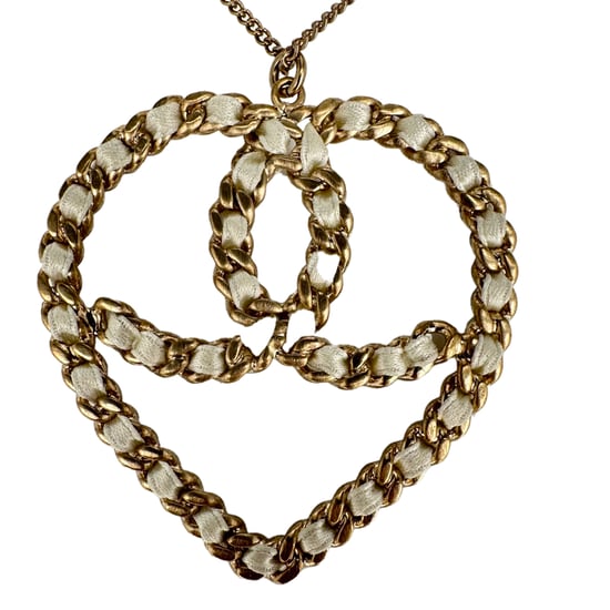 Chanel Halskette in Herzform mit verschlungenen Verzierungen aus Goldmetall - Image 3