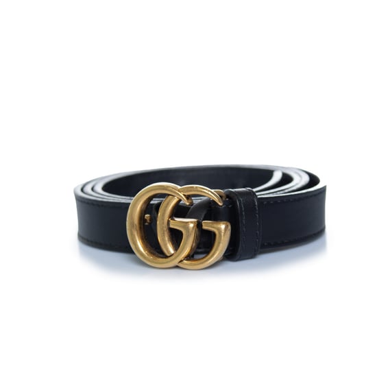 Gucci, schmaler Ledergürtel mit GG-Logo in Schwarz - Image 1