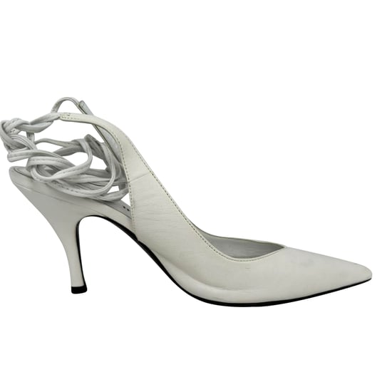 Die Attico Pumps mit spitzer Zehenpartie und Selbstbindeverschluss aus weißem Leder - Image 1