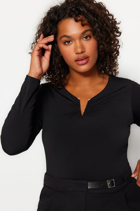 Trendyol Curve Damen Schwarz Einfarbig Lang Tailliert Große Größen Blusen - Image 2