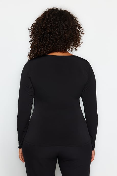 Trendyol Curve Damen Schwarz Einfarbig Lang Tailliert Große Größen Blusen - Image 4