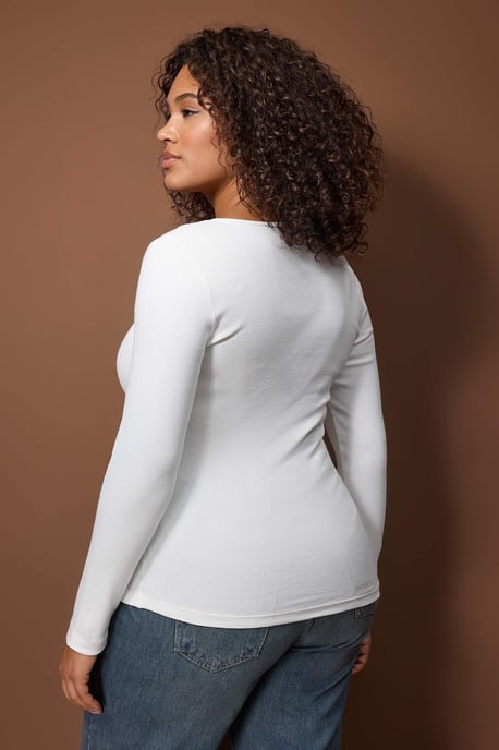 Trendyol Curve Damen Ecru Einfarbig Lang Tailliert Große Größen Blusen - Image 3