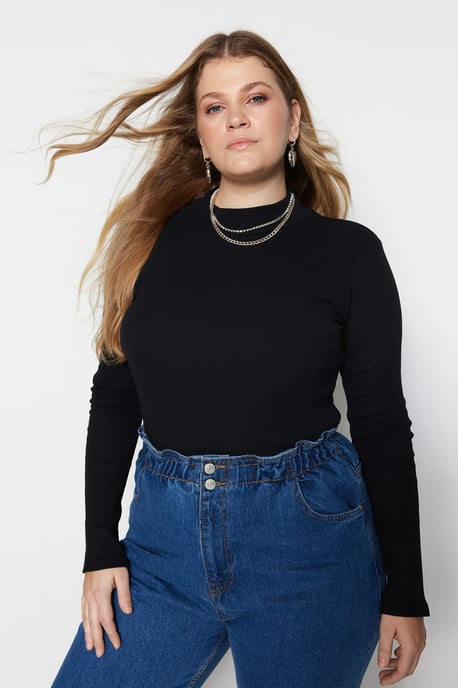 Trendyol Curve Damen Schwarz Einfarbig Lang Tailliert Große Größen Blusen - Image 1