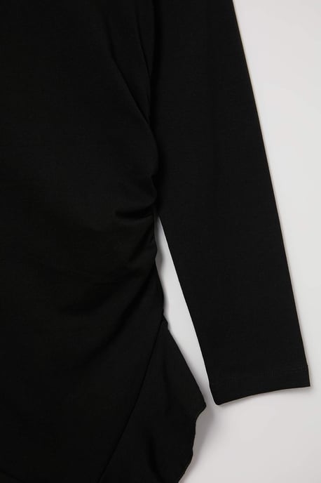 TRENDYOLMİLLA Damen Schwarz Einfarbig Lang Tailliert Blusen - Image 4