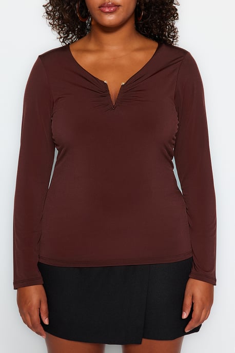 Trendyol Curve Damen Braun Einfarbig Lang Tailliert Große Größen Blusen - Image 3