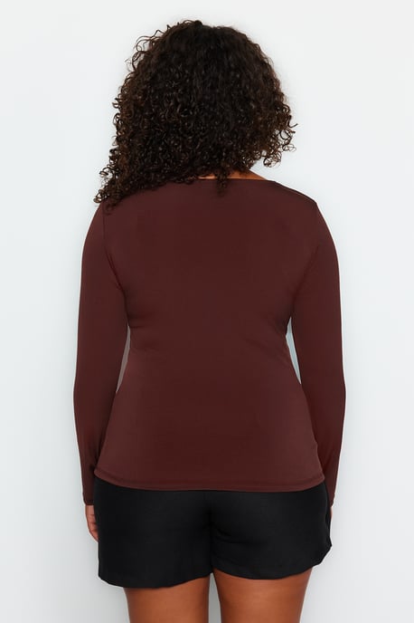 Trendyol Curve Damen Braun Einfarbig Lang Tailliert Große Größen Blusen - Image 5