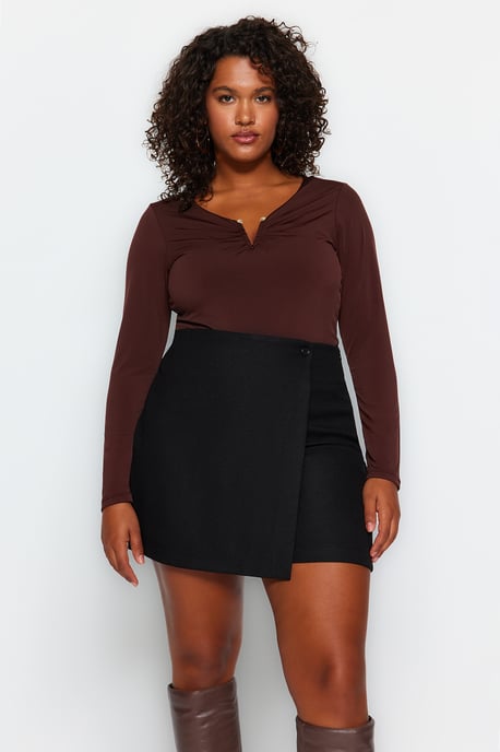 Trendyol Curve Damen Braun Einfarbig Lang Tailliert Große Größen Blusen - Image 6