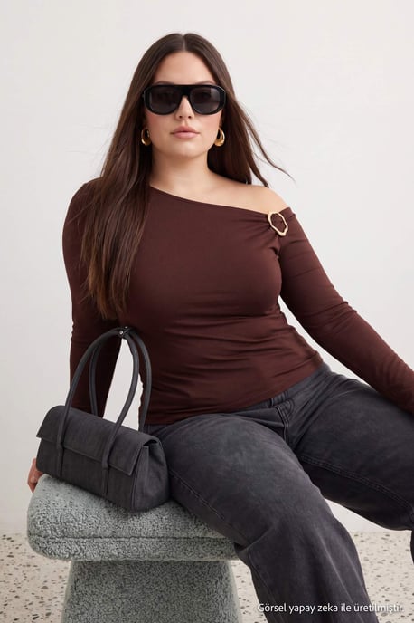 Trendyol Curve Damen Braun Einfarbig Lang Tailliert Große Größen Blusen - Image 2