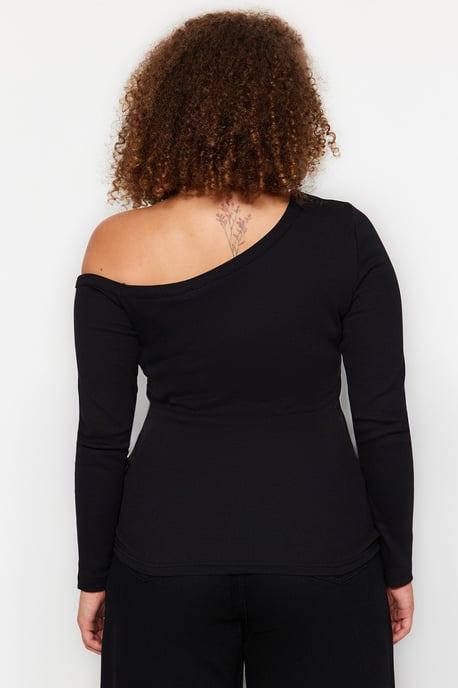 Trendyol Curve Damen Schwarz Einfarbig Lang Tailliert Große Größen Blusen - Image 4