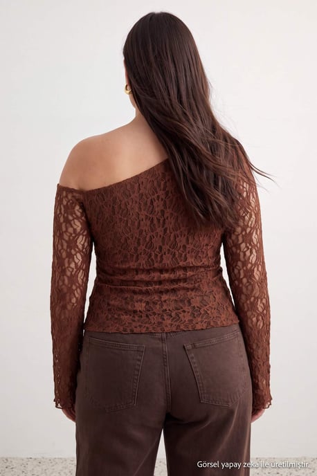 Trendyol Curve Damen Braun Einfarbig Lang Tailliert Große Größen Blusen - Image 3