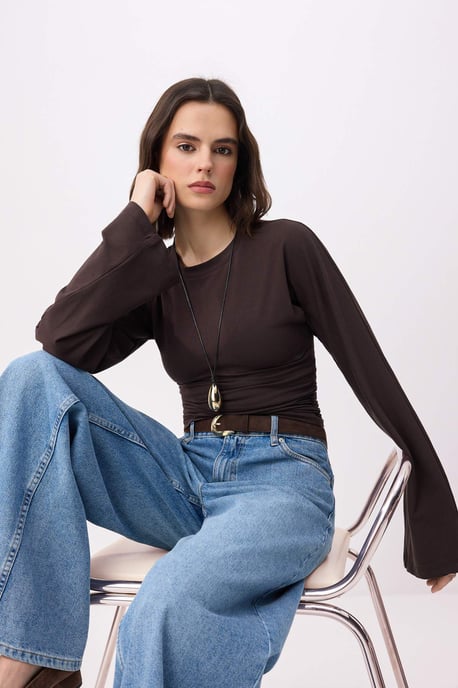 TRENDYOLMİLLA Damen Braun Einfarbig Lang Tailliert Blusen - Image 4
