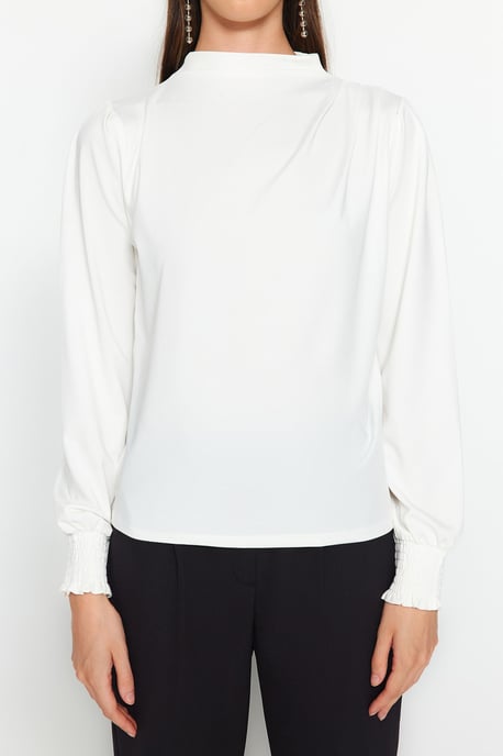 TRENDYOLMİLLA Damen Ecru Einfarbig Lang Regular Fit Blusen - Image 2