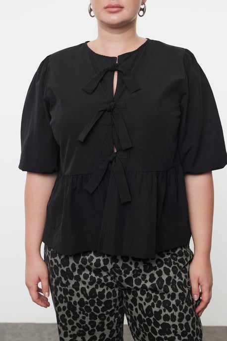 Trendyol Curve Damen Schwarz Einfarbig 3/4-Arm Regular Fit Große Größen Blusen - Image 2