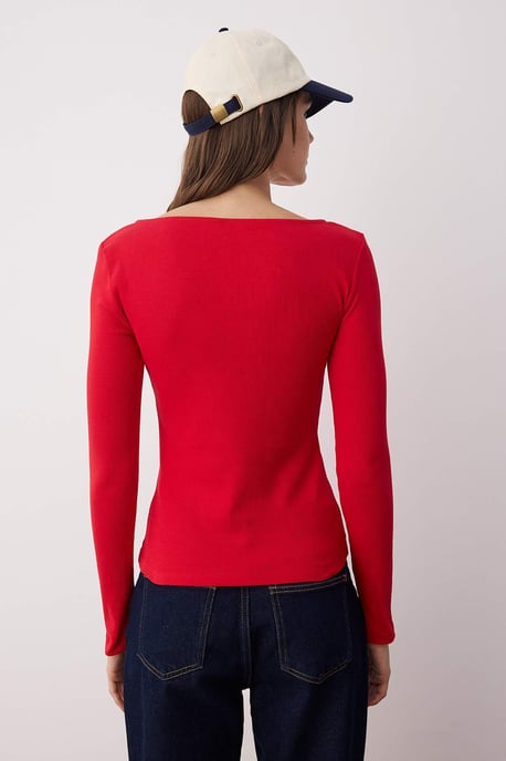 TRENDYOLMİLLA Damen Rot Einfarbig Lang Tailliert Blusen - Image 3