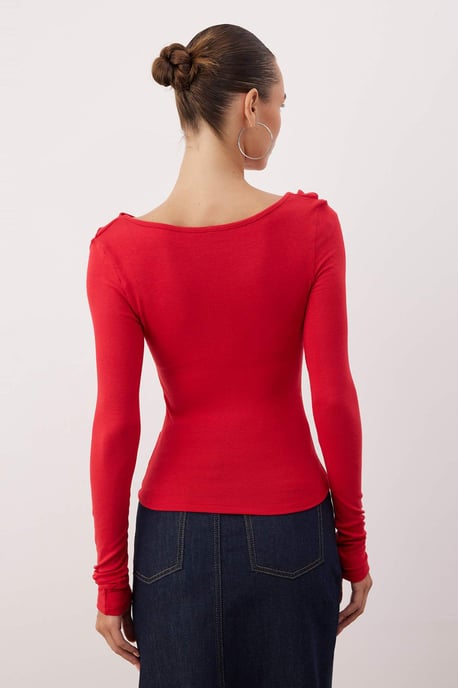 TRENDYOLMİLLA Damen Rot Einfarbig Lang Tailliert Blusen - Image 3