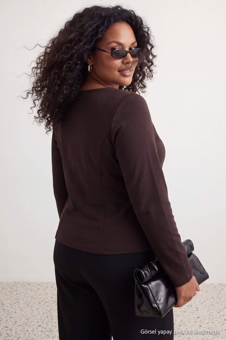 Trendyol Curve Damen Braun Einfarbig Lang Tailliert Große Größen Blusen - Image 3