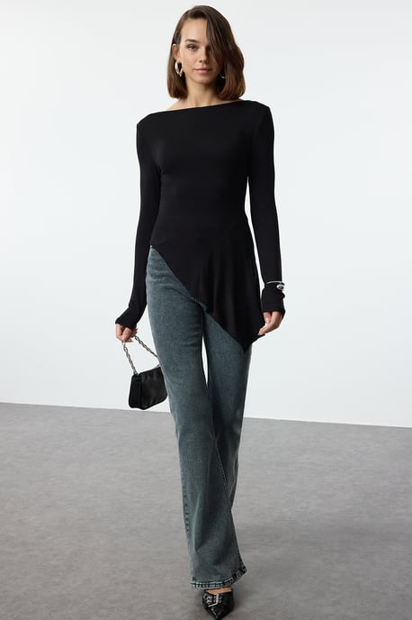 TRENDYOLMİLLA Damen Schwarz Einfarbig Lang Tailliert Blusen - Image 1